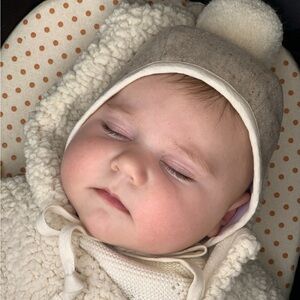 Briar baby pom bonnet cream oatmeal cream fleck 3-6 month